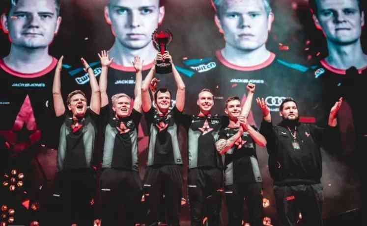 采访时表示 采访时表示