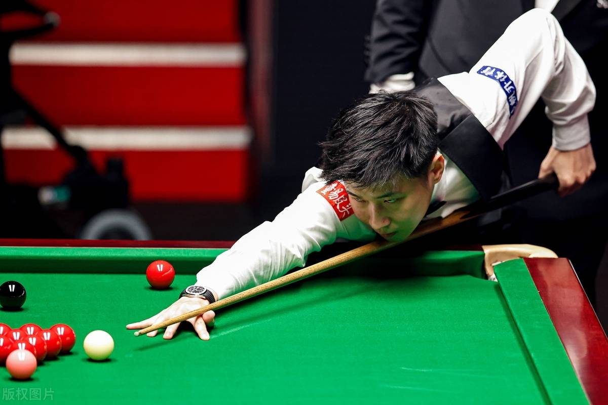 东契奇与裁判理论吃T，对判罚有看法.